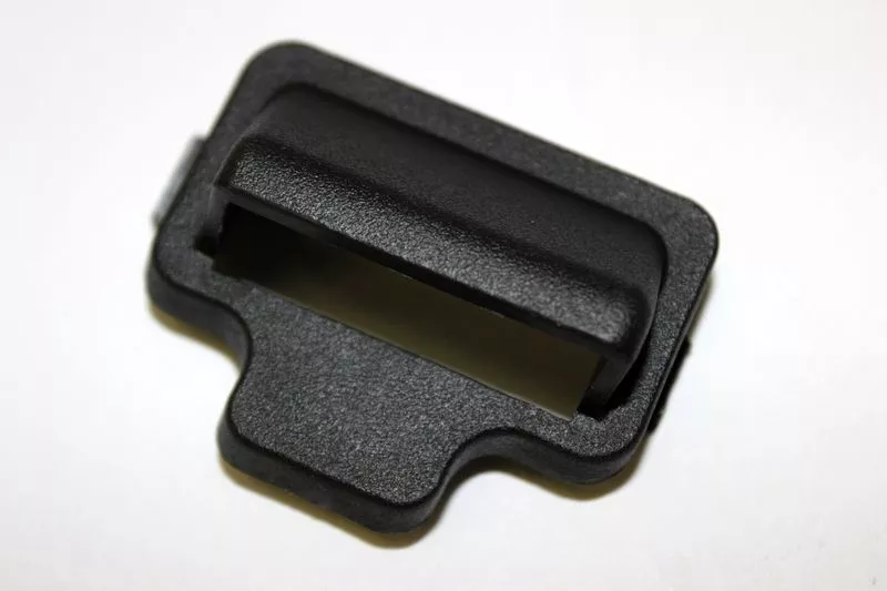 9050-040029 Держатель жгута электрического, правый