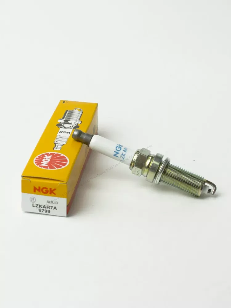 Свеча зажигания LZKAR7A