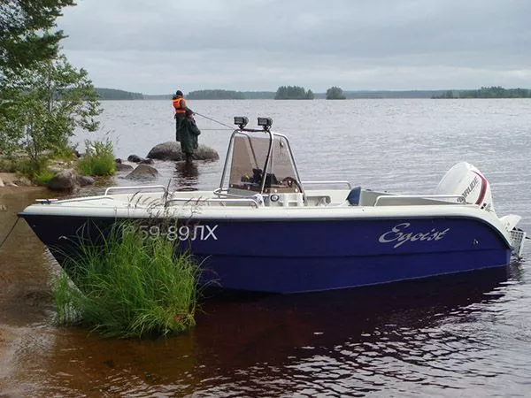 Моторно-гребная стеклопластиковая лодка картоп ВИЗА Легант-280